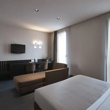 מלון Casalgrande 4*