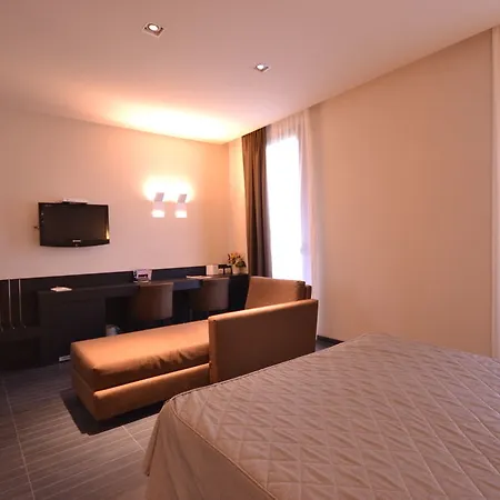 מלון Casalgrande 4*